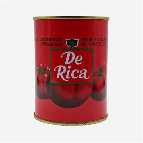 De Rica Tomato Paste tin with ripe Italian tomatoes, rich flavor, gluten-free, no preservatives.